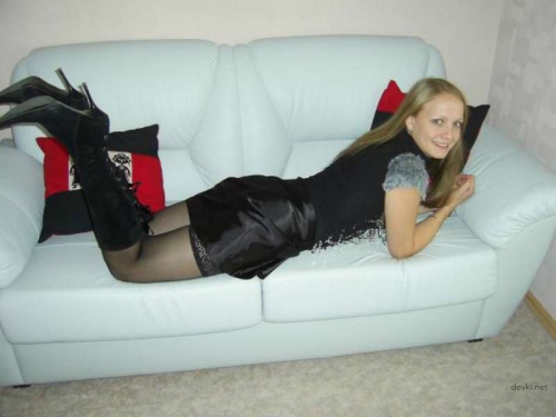 Amateur Photo of Cute Girl: Explicit Selfies for Adults Only