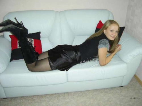 Amateur Photo of Cute Girl: Explicit Selfies for Adults Only
