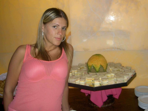 Explicit Photos of Girl with Shaved Pussy: Intimate Shots for Adults