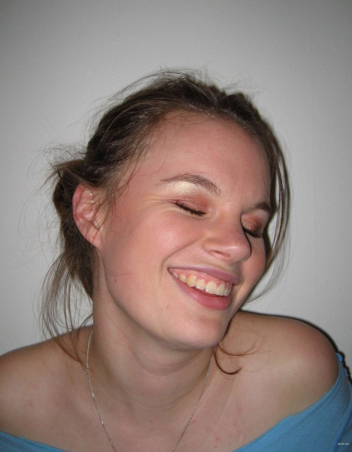 Sexy Girl Poses Seductively in Front of Boyfriend - Explicit Photo