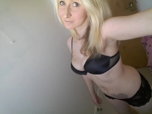 Blonde Milf's Naked Home Photo - Explicit Amateur Nude Shot