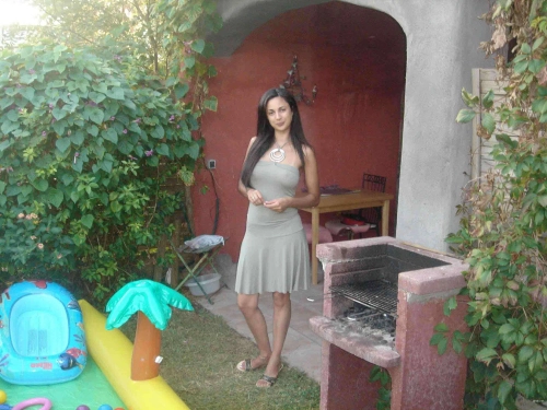 Explicit Private Photo of Young MILF on Beach - Hot Mom Exposed