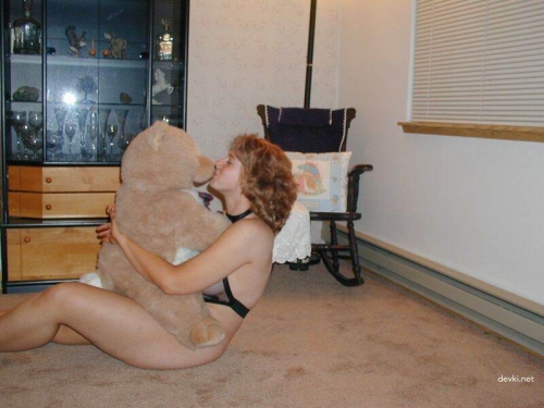 Curvy Wife's Private Erotic Photos - Hot and Explicit Content for Adults