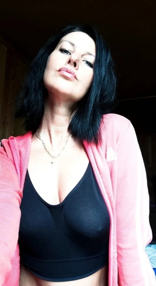 Hot Wife for Arousal: Explicit Russian Amateur MILF in Lingerie