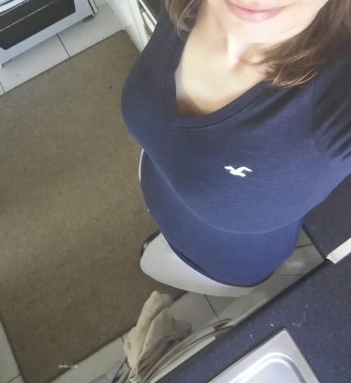 Big Tits of Curvy Woman: Busty and Voluptuous Boobs Exposed