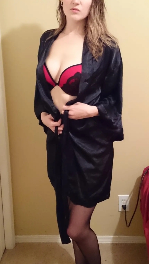 Steamy Selfies and Hot Girl: Intimate Moments Captured