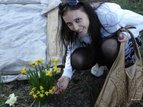 Russian Bride Shows Pussy Under Dress