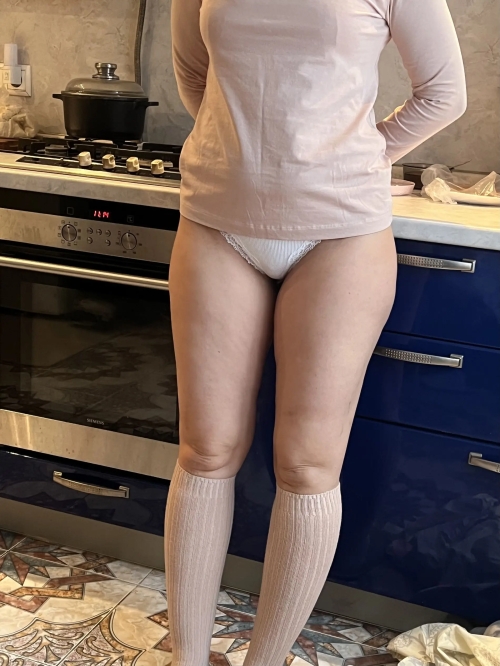 Sensual Housewife Seduction: Hot MILF Teasing in Lingerie