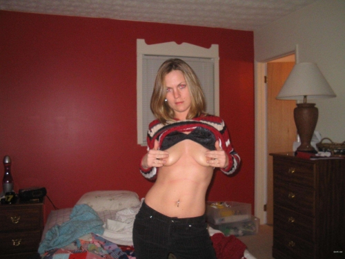 Private Nude Girl Photo: Explicit and Uncensored Young Woman Naked Shot