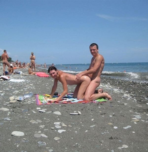 Beach Voyeur Sex Caught on Camera: Hot Outdoor Fuck