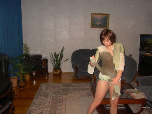 Mature Topless Amateur Home Photo: Explicit Nude Milf Selfie