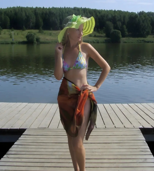 Katya Exposes Herself Naked: Explicit Nude Show Off!