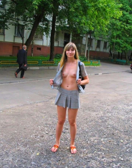 Street slut shows pussy