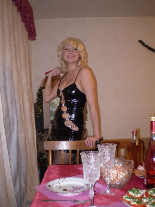 Explicit Mature Office Worker Private Photo - Sensual Secretary Selfie
