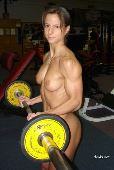 Muscle Babe Sells Pussy: Explicit Content for Sale!