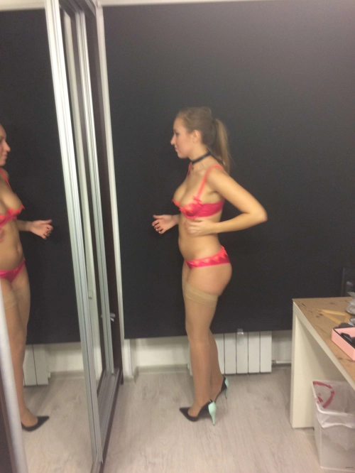 Private Erotic Nude Woman: Explicit Solo Porn Photo