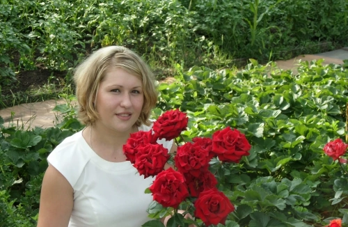 Naked Marina from Yekaterinburg Exposed: Explicit Nude Photoshoot in English
