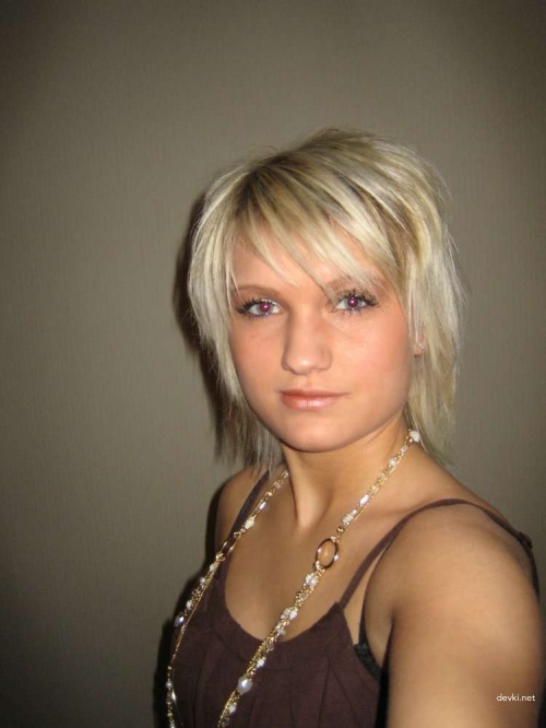 Seductive Blonde's Intimate Photos: Explicit and Sensual Content