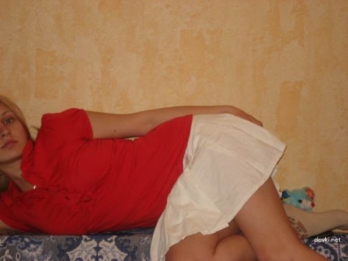 Intimate Home Photos of a Hot Acquaintance: Uncensored Selfies and More!