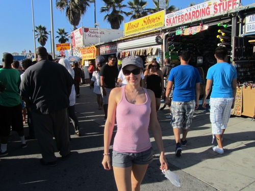Public Flashing: Hot Girl Shows Off Her Assets in the City