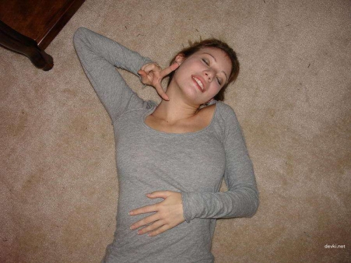 Hot babe loves fingering her wet pussy