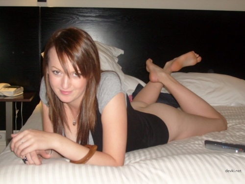 Dark-eyed beauty gets wet and wild in the bathroom - Hot brunette solo action