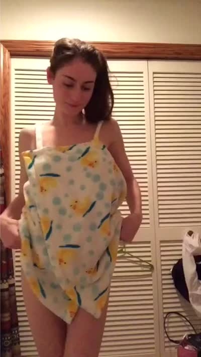 Hot Girl with Stunning Body in Erotic Video