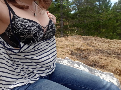 Teen girl strips on meadow and takes nude selfie - explicit content