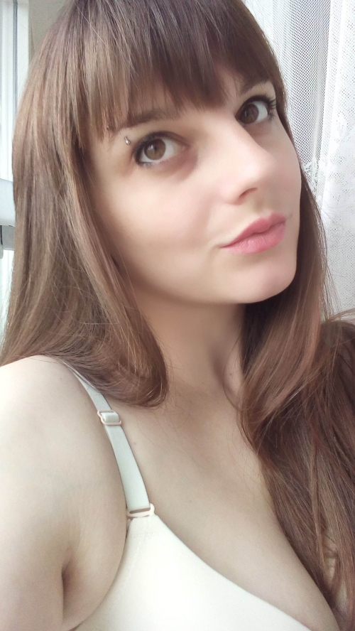 Hot Selfie and Raw Home Sex: Explicit Amateur Porn Pics