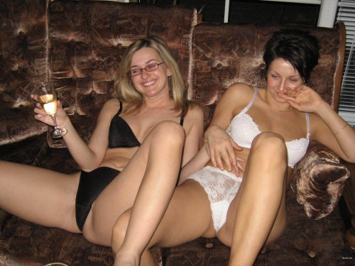 Amateur Porn with Two Horny Girlfriends: Hot and Appetizing Threesome Action