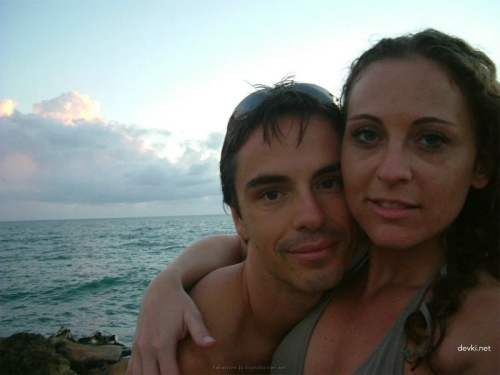 Intimate Family Couple Vacation Photos - Explicit XXX Gallery