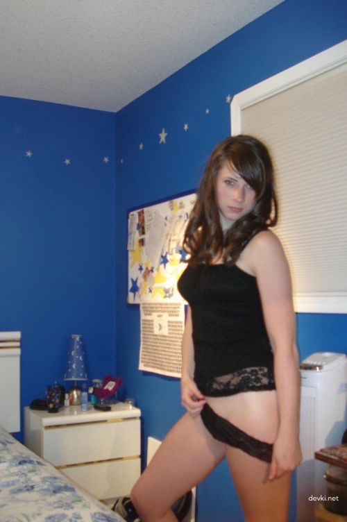 Private Girl Photo: Explicit and Bold Nude Selfie Shot