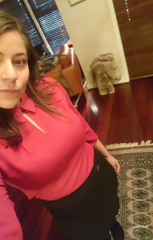 Busty babe takes intimate selfies with explicit poses