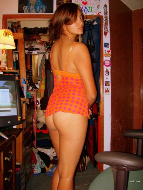 Seductive Latina Erotica: Stunning and Explicit Photo Shoot