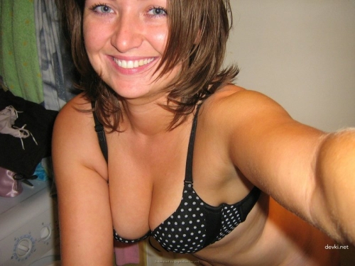 Explicit Woman Washing Her Pussy - XXX Adult Content