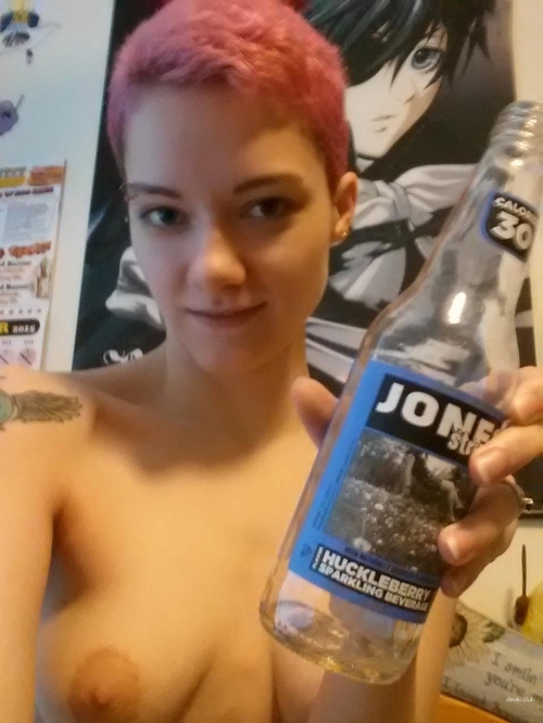 Slut fucks herself with bottle - explicit solo masturbation porn