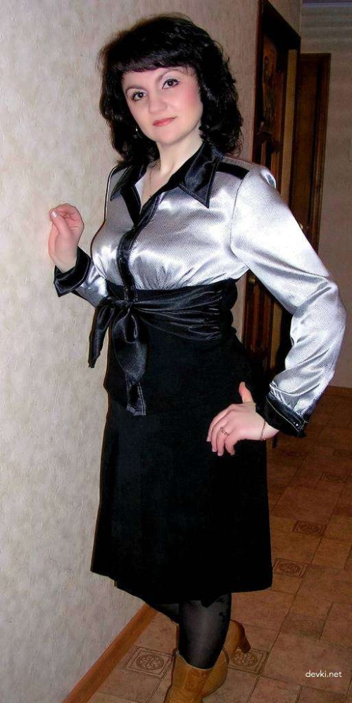 Hot Mature Woman in Sensual Erotic Poses - Explicit Adult Content