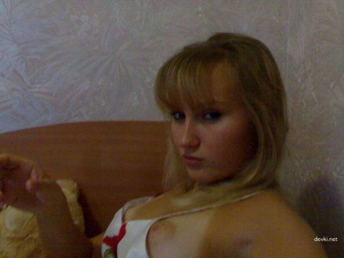 Explicit Nude Photo of a Naked Girl - Sensual and Provocative