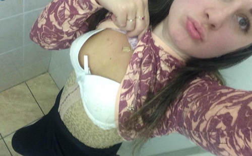 Hot Office Selfies: Sizzling Desk Action Exposed
