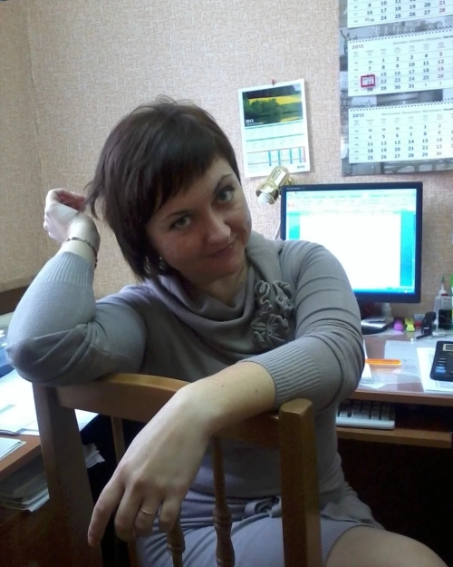 Ludmila from St. Petersburg Spreading Legs - Explicit Russian Babe