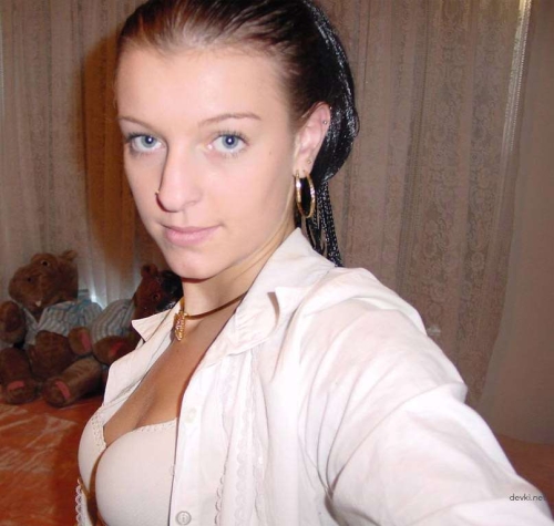 Intimate Erotic Selfies: Sensual Private Photos for Adults