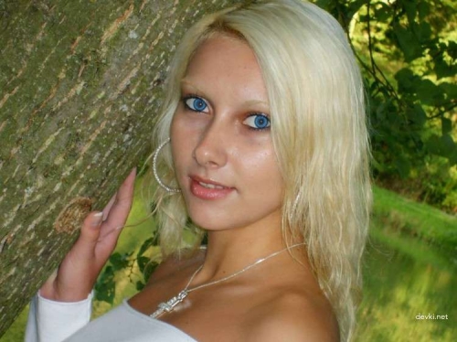 Sexy Blonde's Personal Porn Archive: Explicit XXX Photos