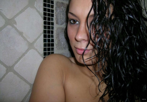 Private Porn: Busty Girl's Explicit Photoshoot