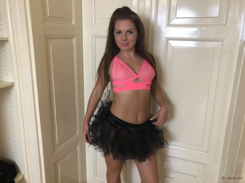 Hot MILF Showing Off Her Stunning Figure