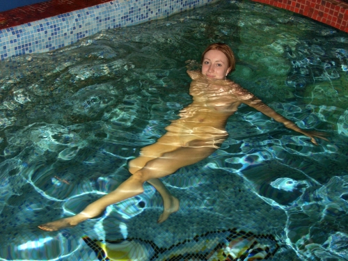 Girl's Personal Nude Photos: Explicit XXX Pics of a Hot Russian Babe