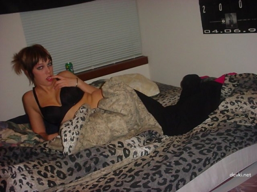 Hot girl craving sex: Explicit photo for adult content lovers
