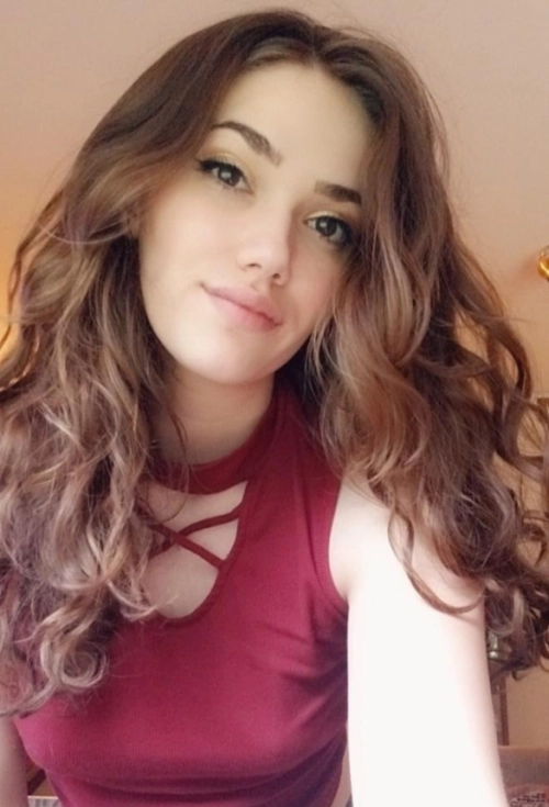 Sexy Young Babe Flaunts Her Youthful Body Posing at Home