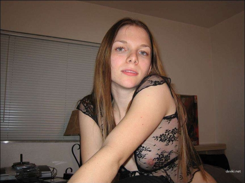 Hot Babe Gives Blowjob - Explicit Oral Sex Scene