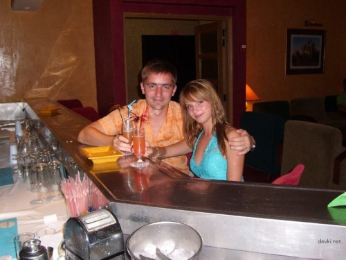 Hot Wife of the Guy: Explicit Russian MILF Seduces in Steamy Photos