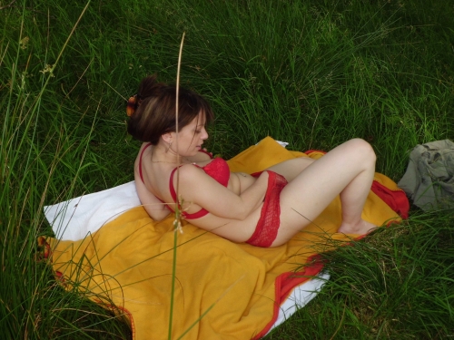 Sexy Girl Takes Explicit Photos with Various Hairstyles